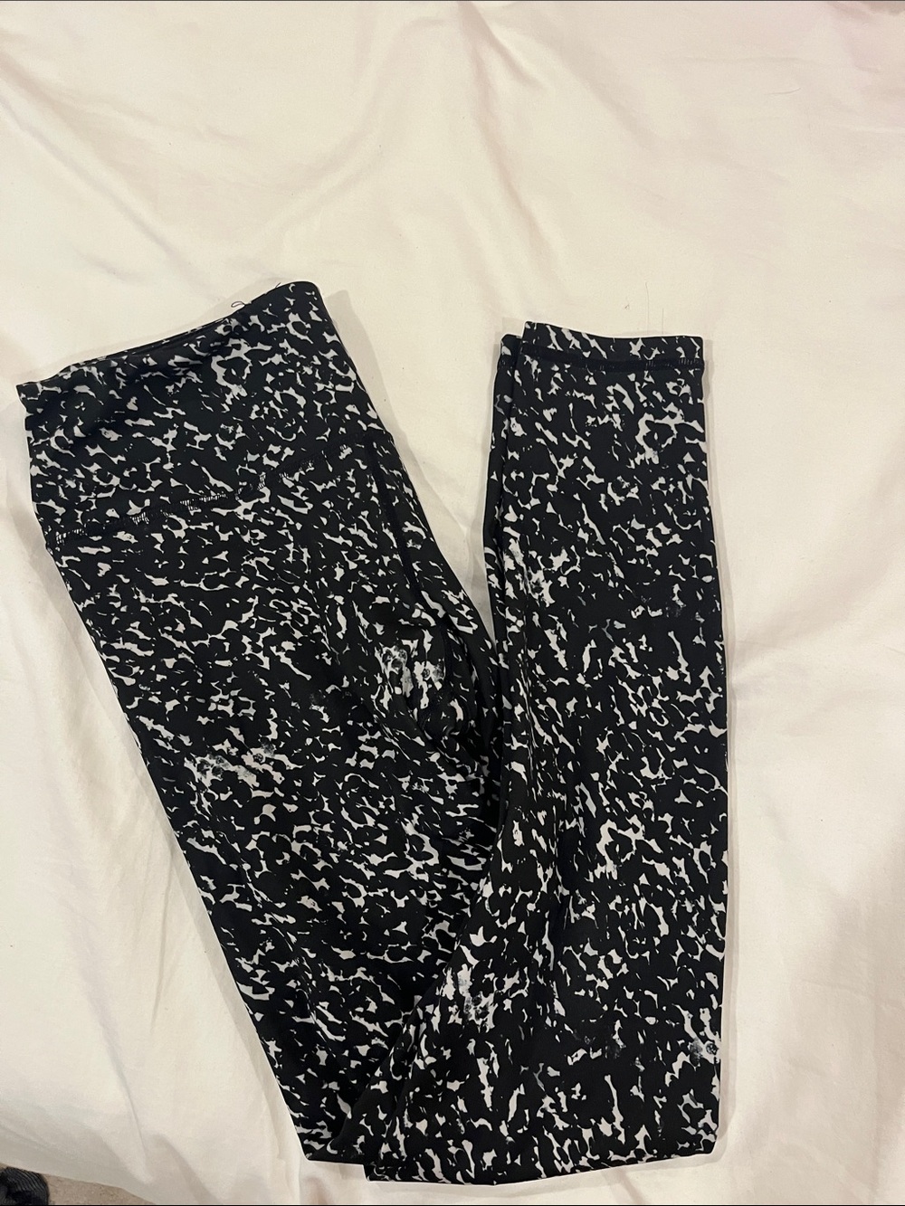 Glyder Black & White Abstract Print Leggings